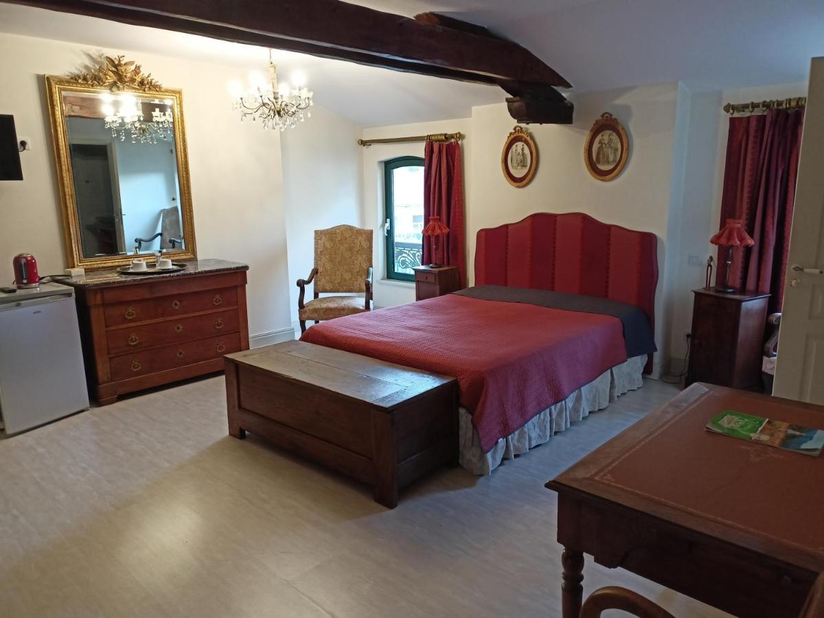 Bed and Breakfast Au Fond De La Cour Veyre-Monton Exterior foto