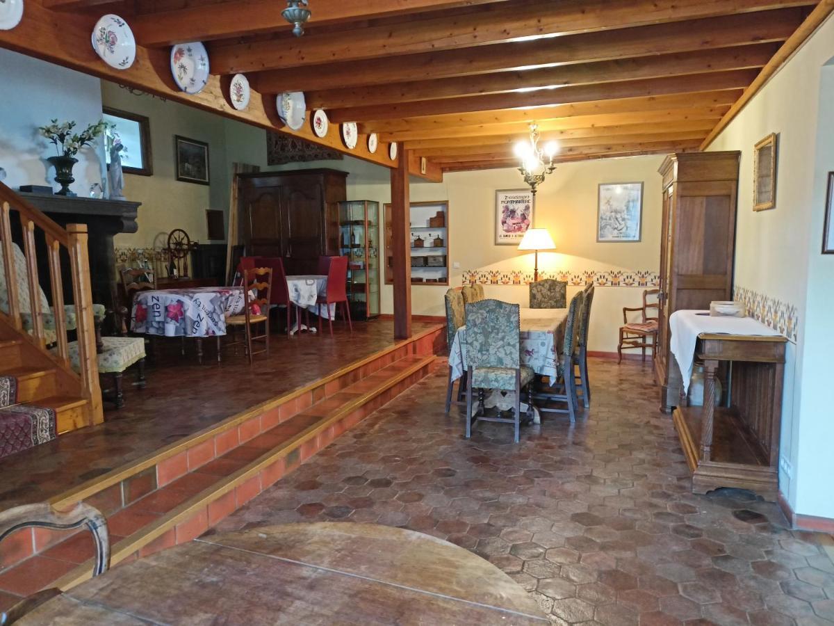 Bed and Breakfast Au Fond De La Cour Veyre-Monton Exterior foto