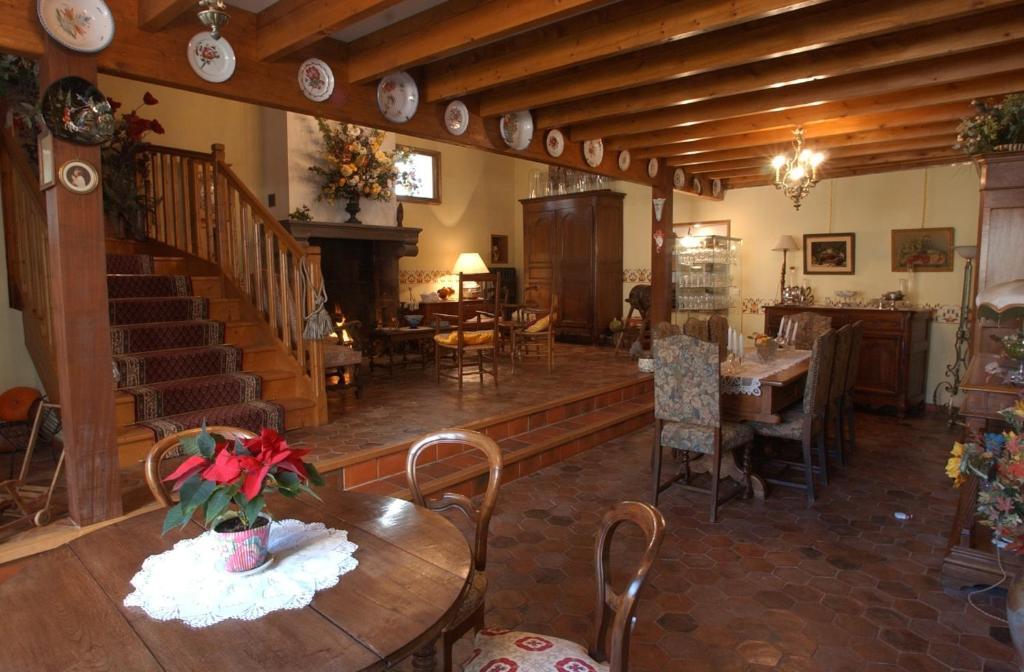 Bed and Breakfast Au Fond De La Cour Veyre-Monton Exterior foto